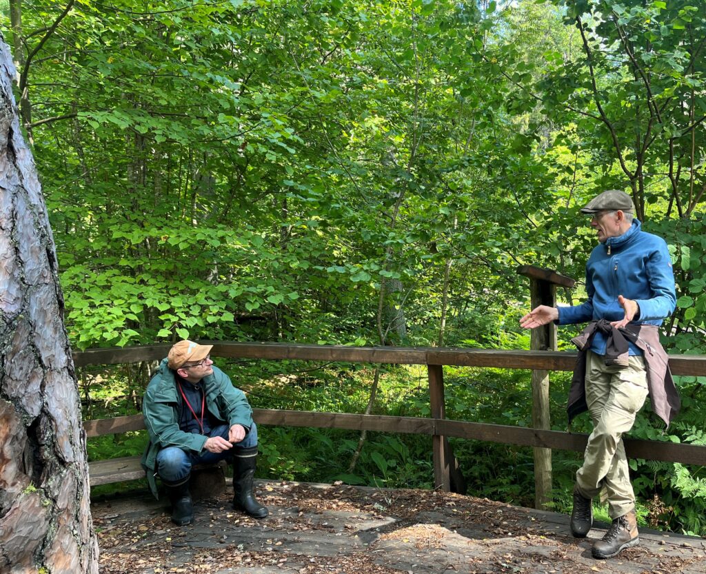 Hans Henrik Bruun and Asko Lõhmus in Järvselja Nature Reserve, Estonia.